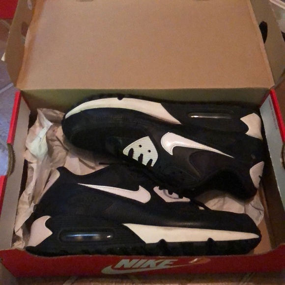 Air max 90 essential 8.5 NEW - Picture 2 of 3